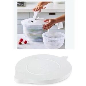 Pampered Chef White Salad Spinner with Removable Basket